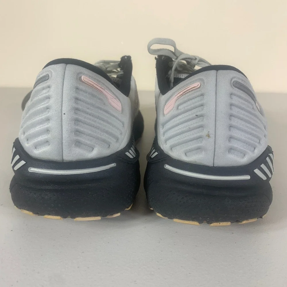 Brooks Adrenaline GTS 22 White and Black Athletic Shoes - Picture 7 of 12